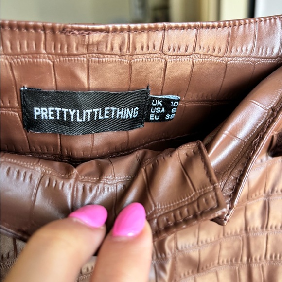 PrettyLittleThing TALL pants - Picture 2 of 2